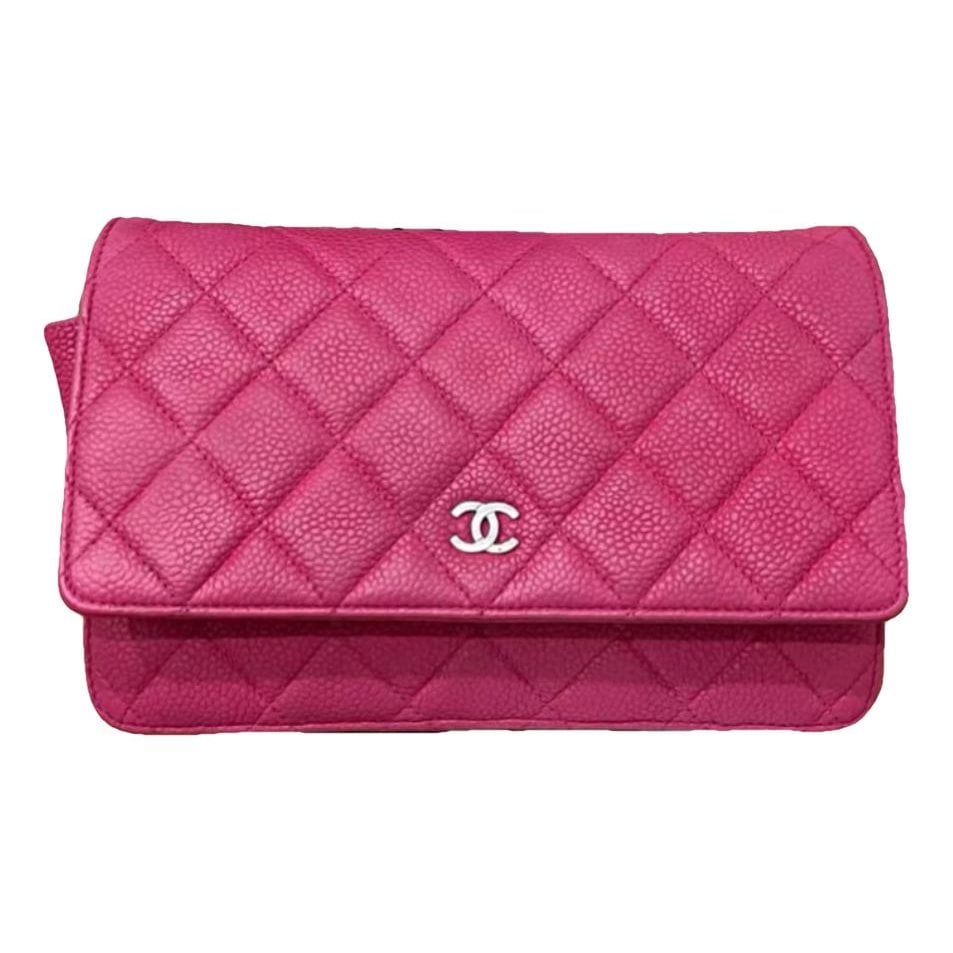 Wallet On Chain leather crossbody bag