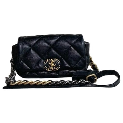 Chanel 19 leather handbag