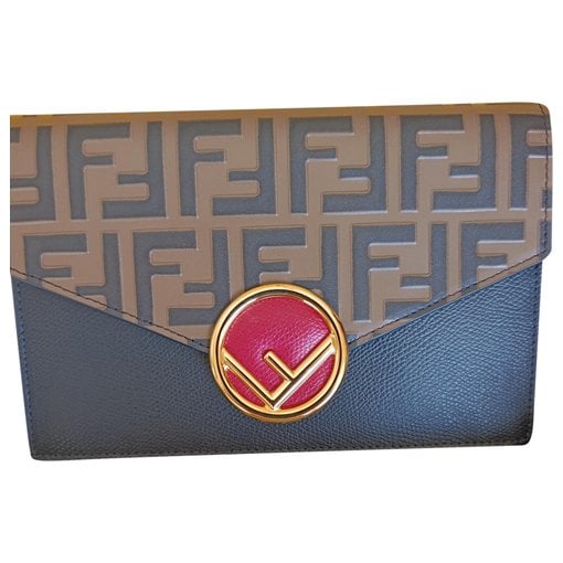 Fendi Wallet On Chain leather crossbody bag