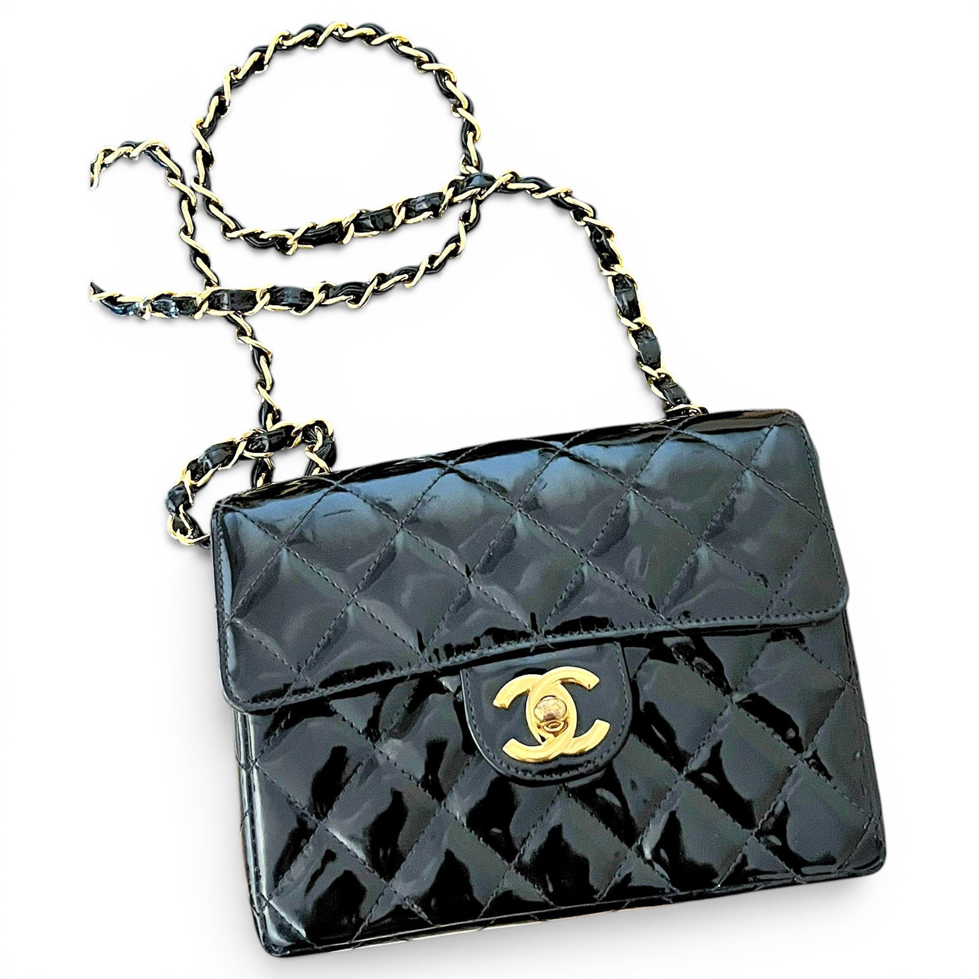 Timeless/Classique patent leather crossbody bag