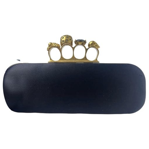 Knuckle silk clutch bag