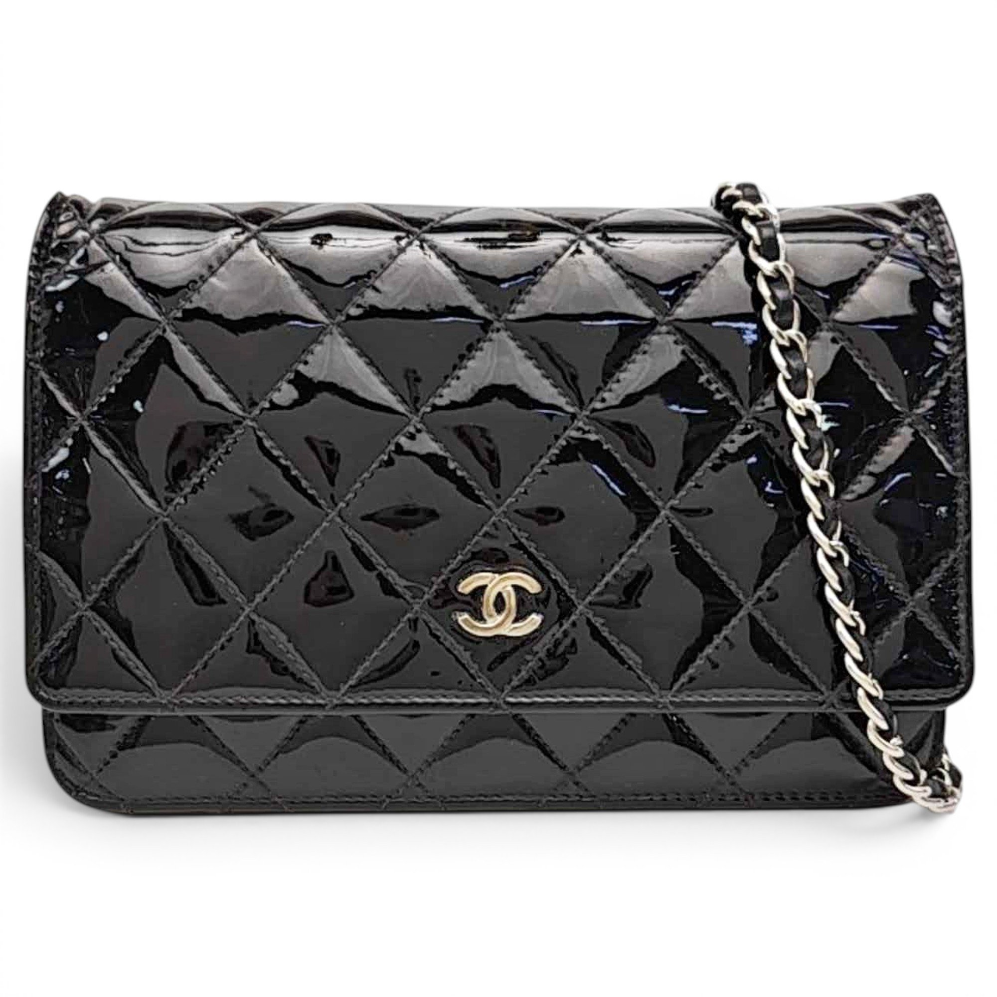 Wallet On Chain Timeless/Classique patent leather crossbody bag