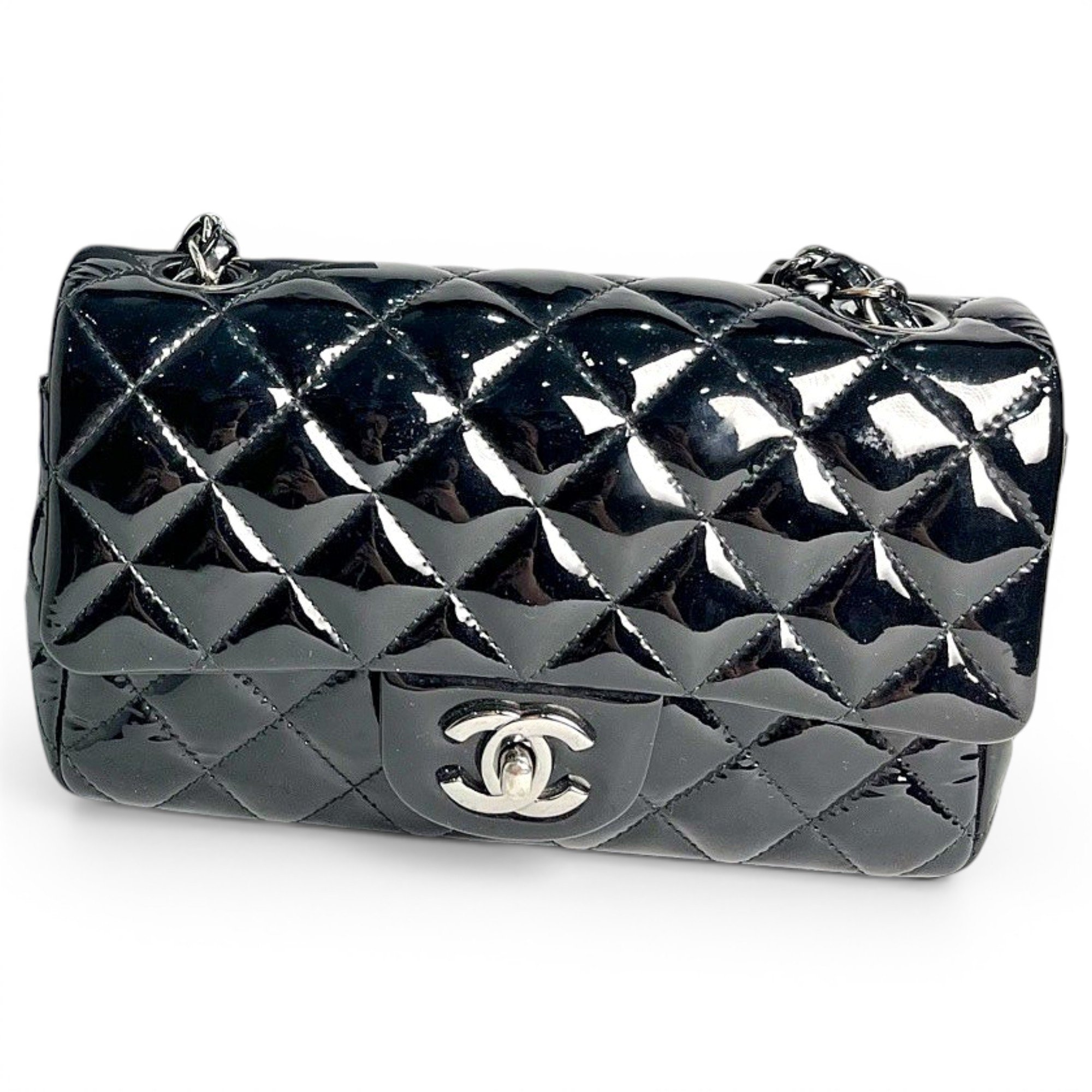 Timeless/Classique patent leather crossbody bag