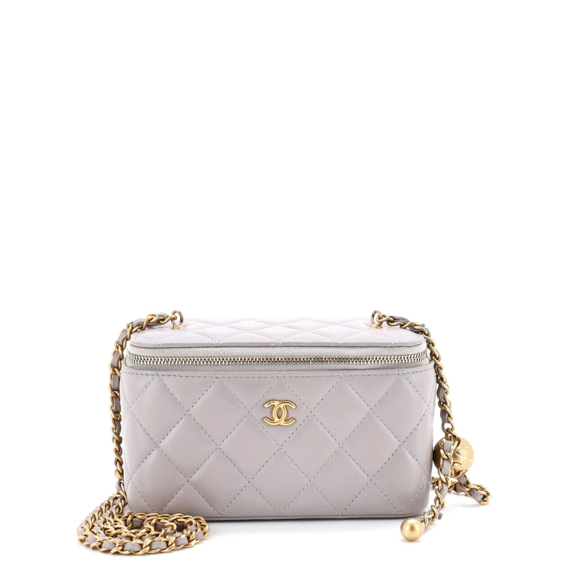 Chanel Leather clutch bag