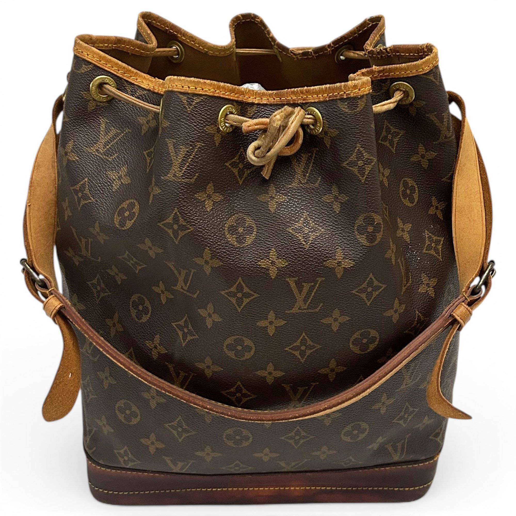 Noé leather handbag