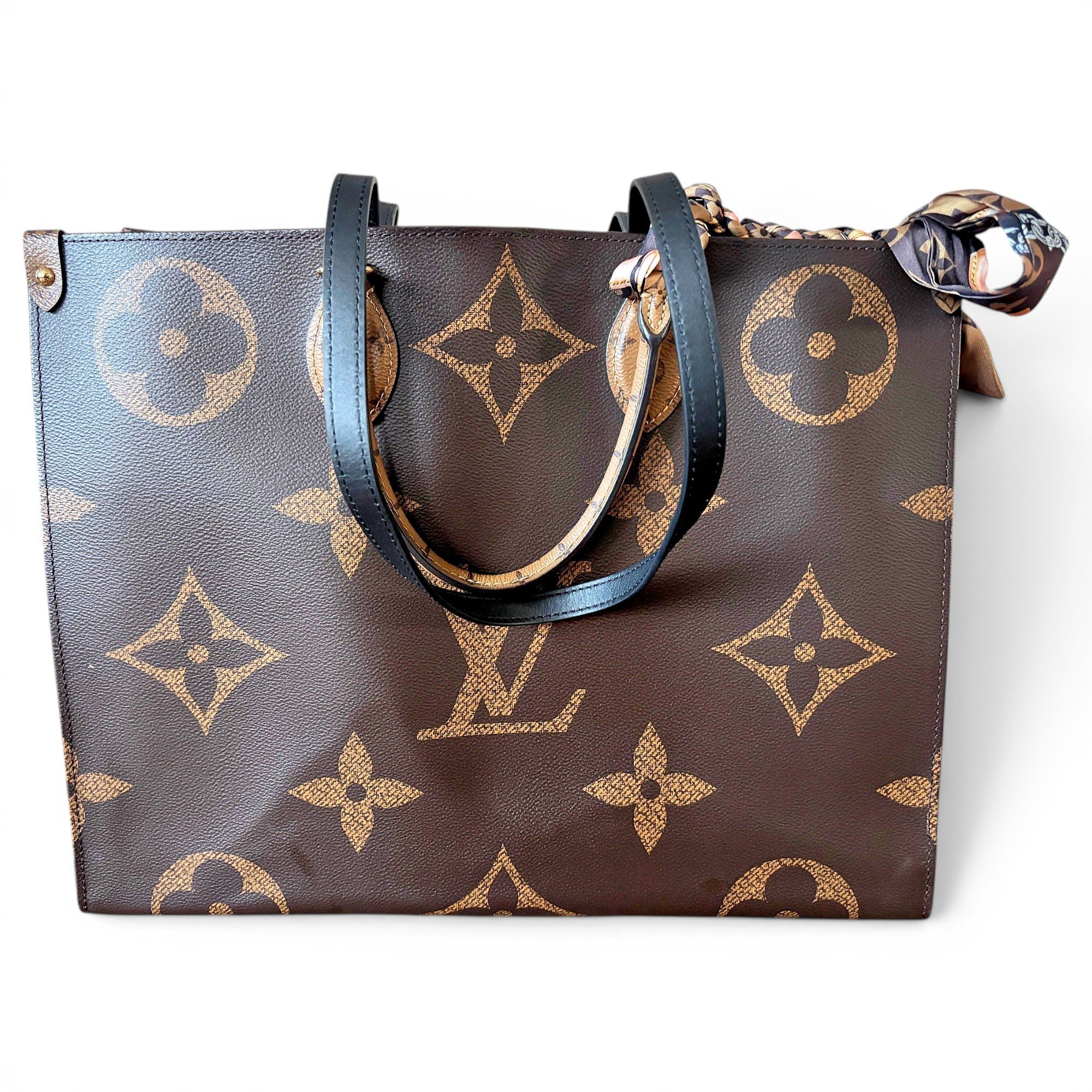 Onthego leather tote