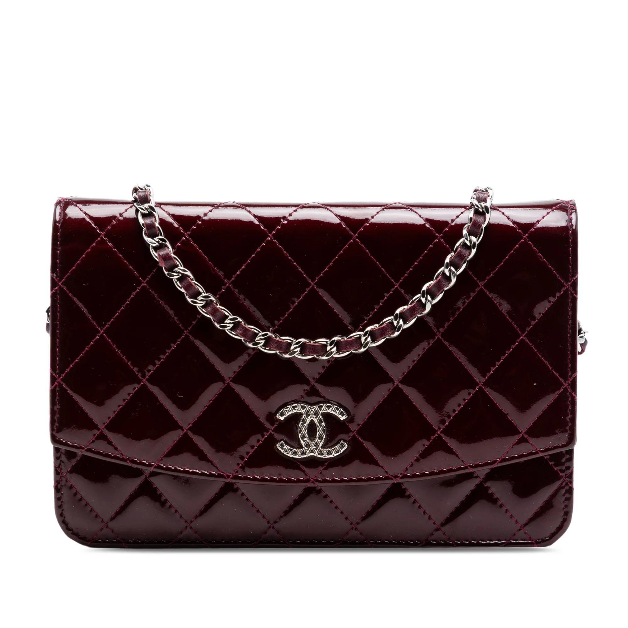 Wallet On Chain patent leather crossbody bag