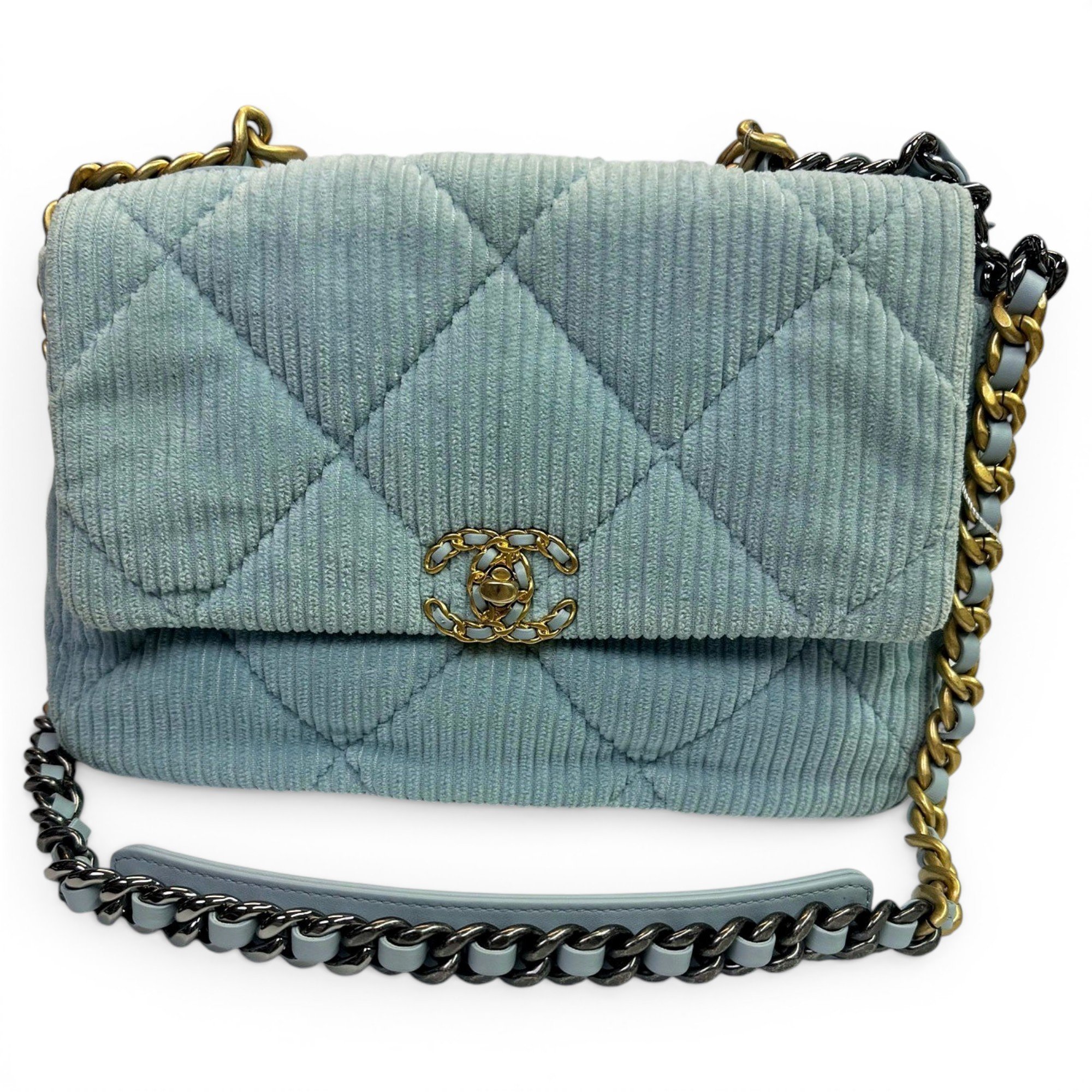 Chanel 19 handbag