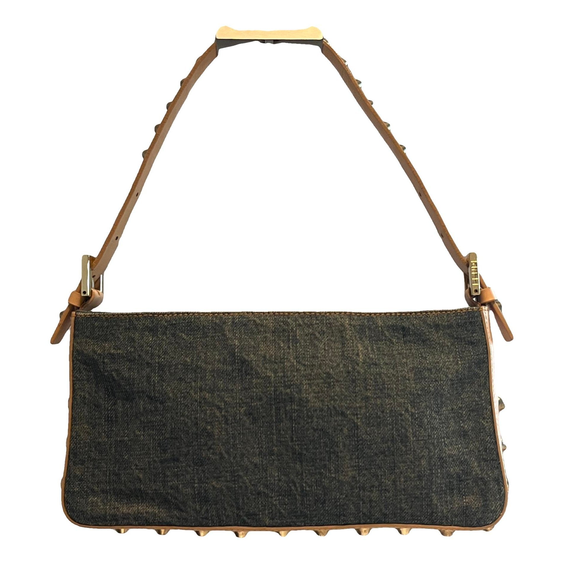 Baguette handbag