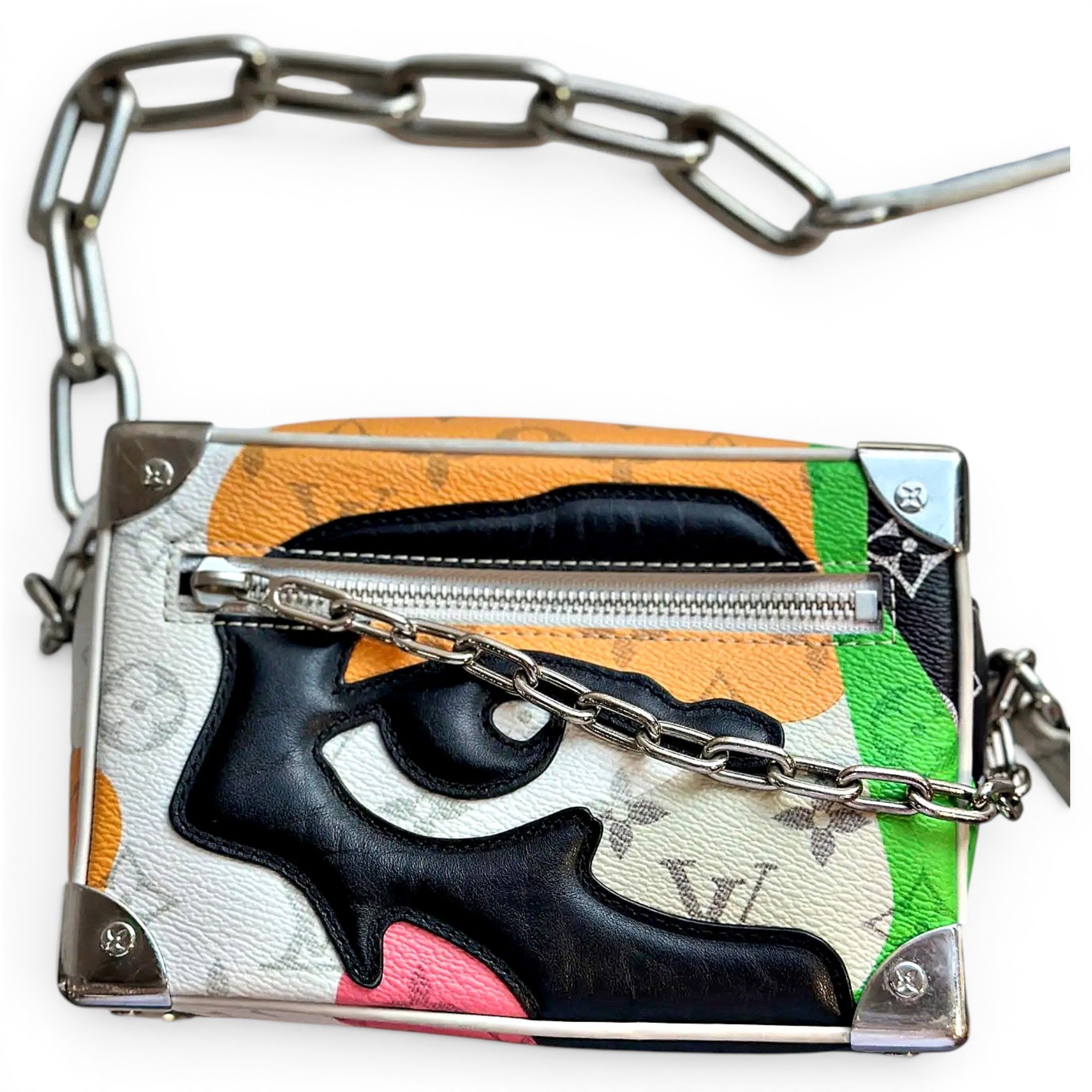 Side Trunk vinyl handbag