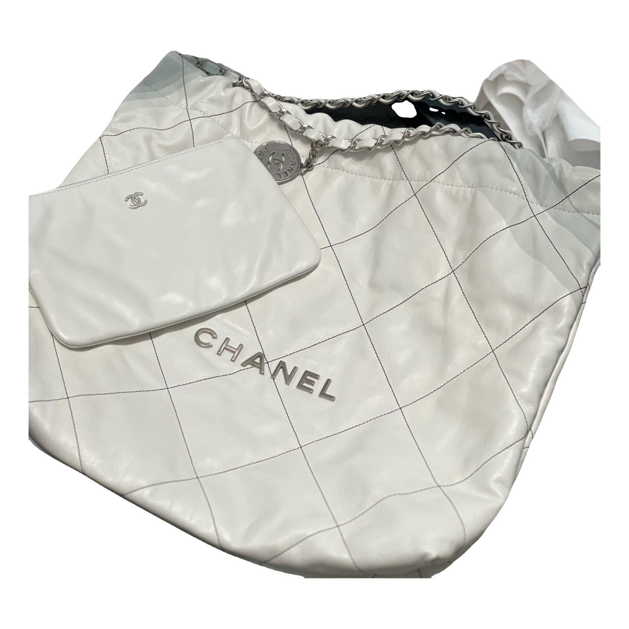 Chanel 22 leather handbag