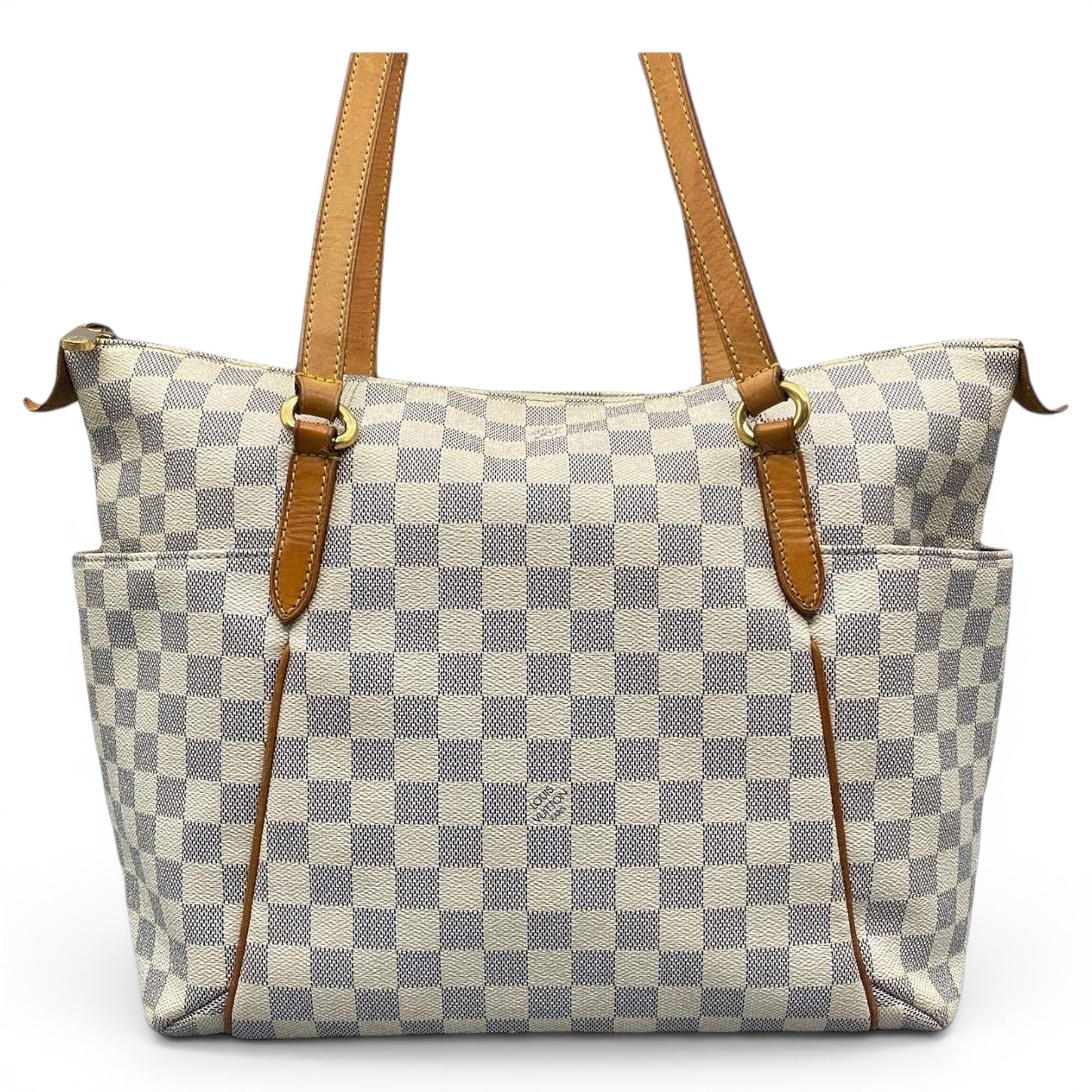 Totally leather handbag