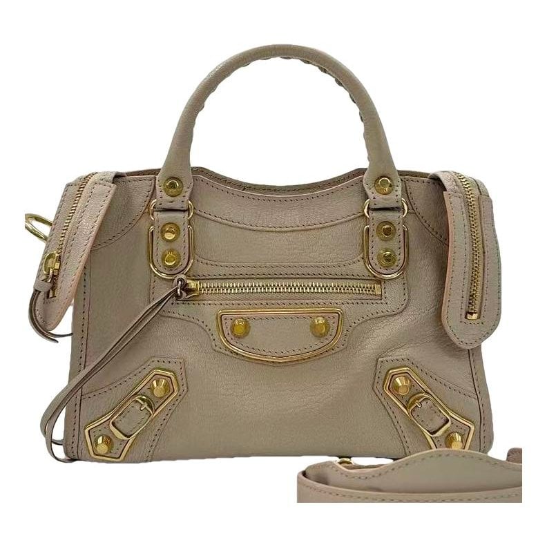 City leather handbag