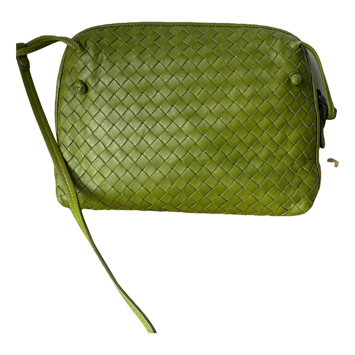 Loop leather handbag