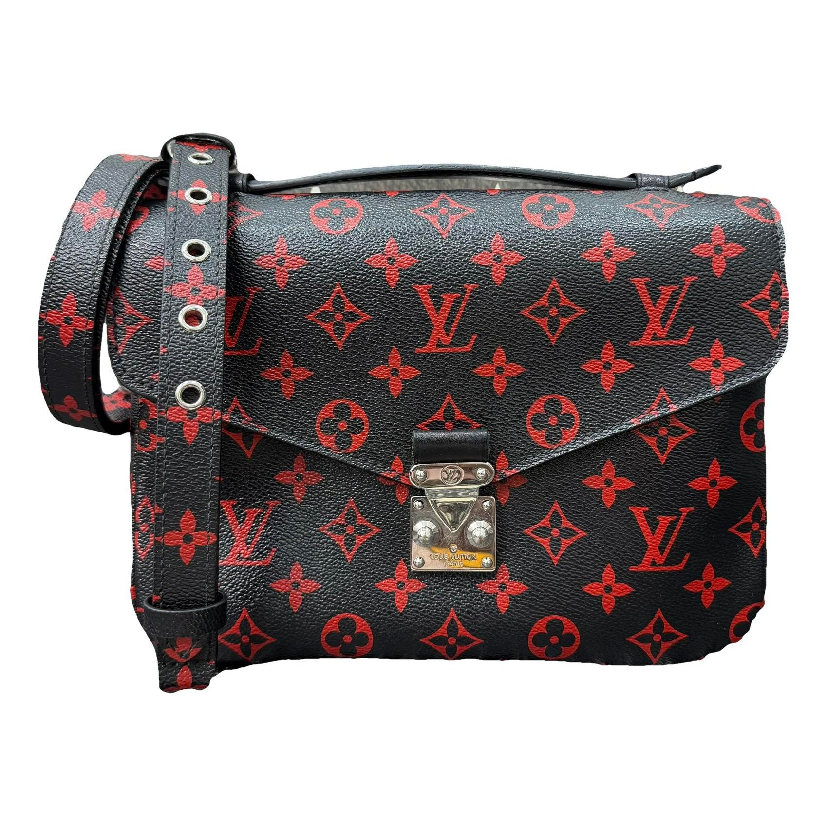 Metis leather handbag