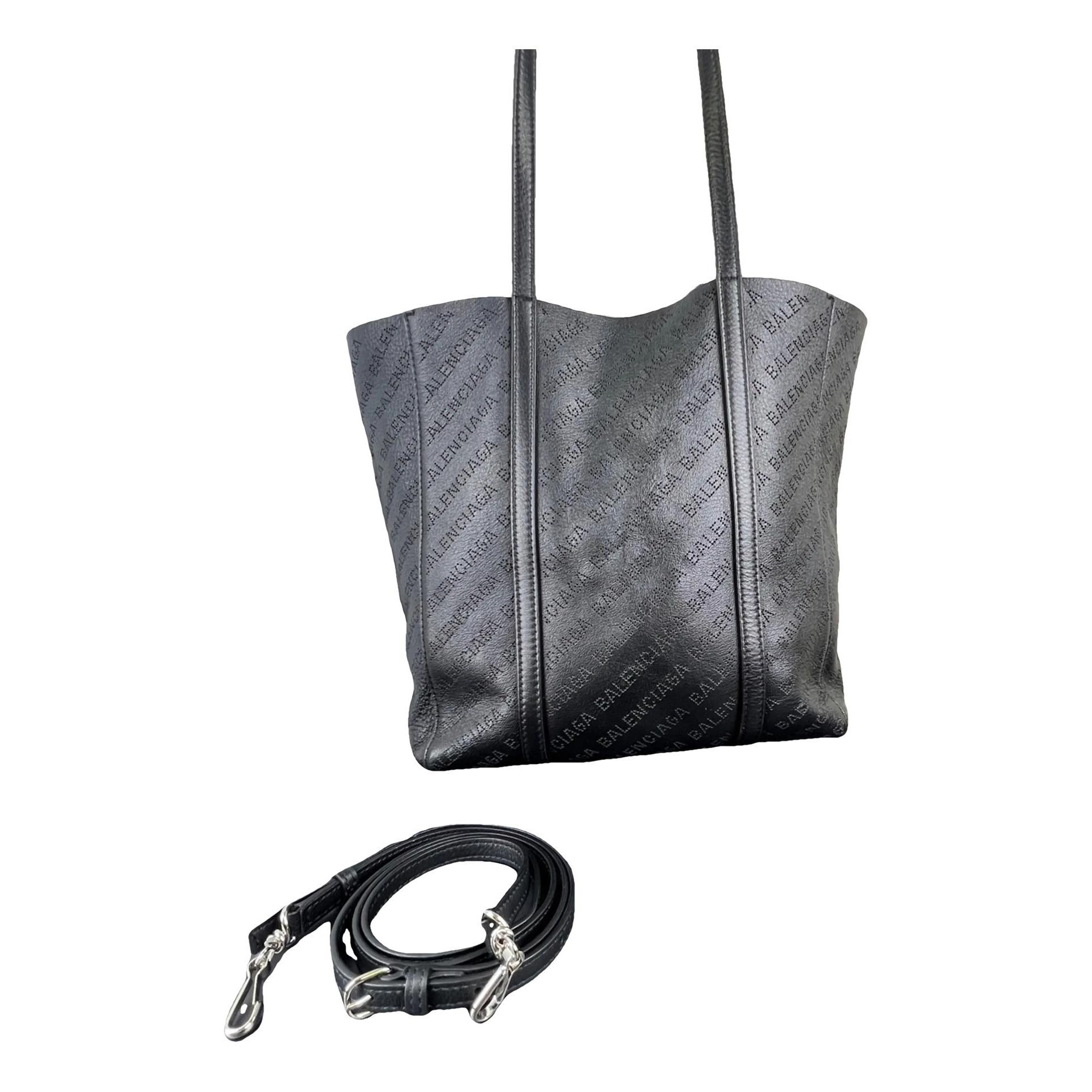 Plastic bag shooper leather handbag