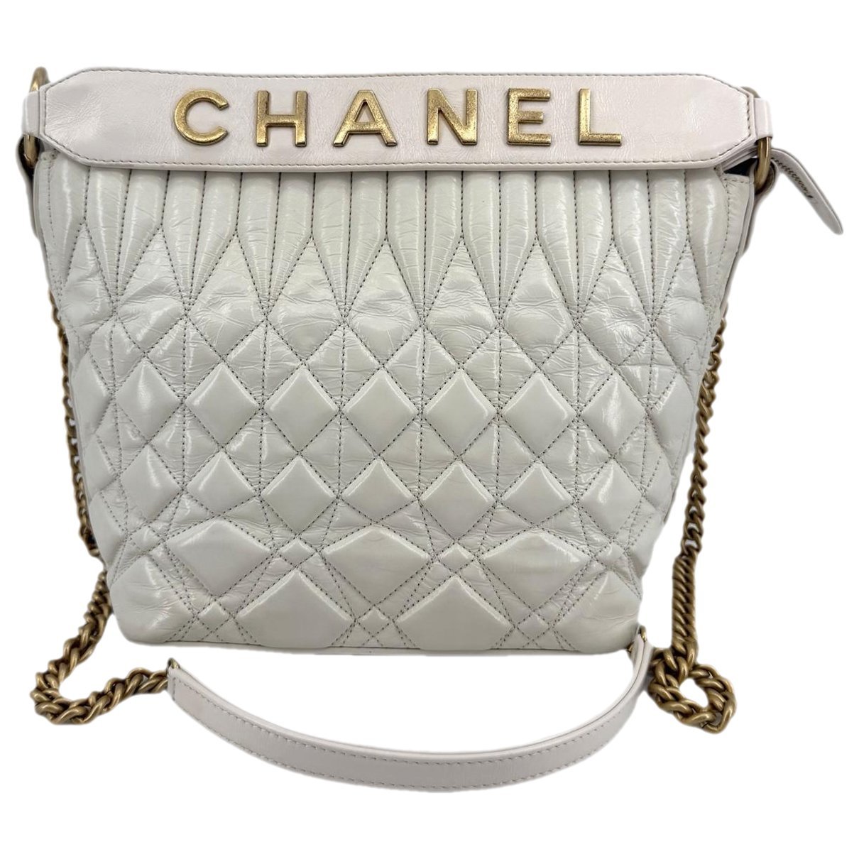 Chanel 22 leather handbag