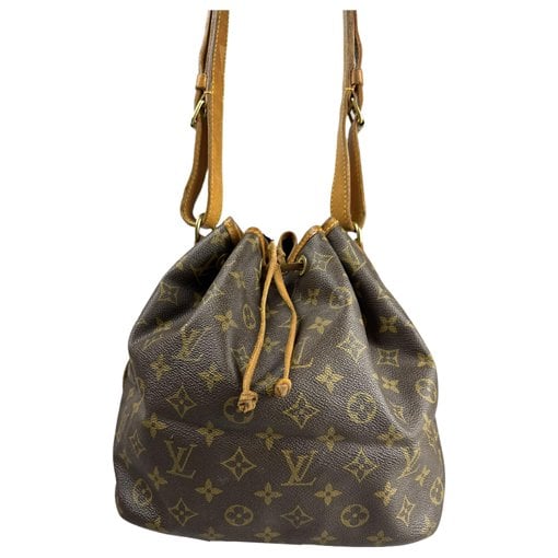 Nano Noé leather handbag