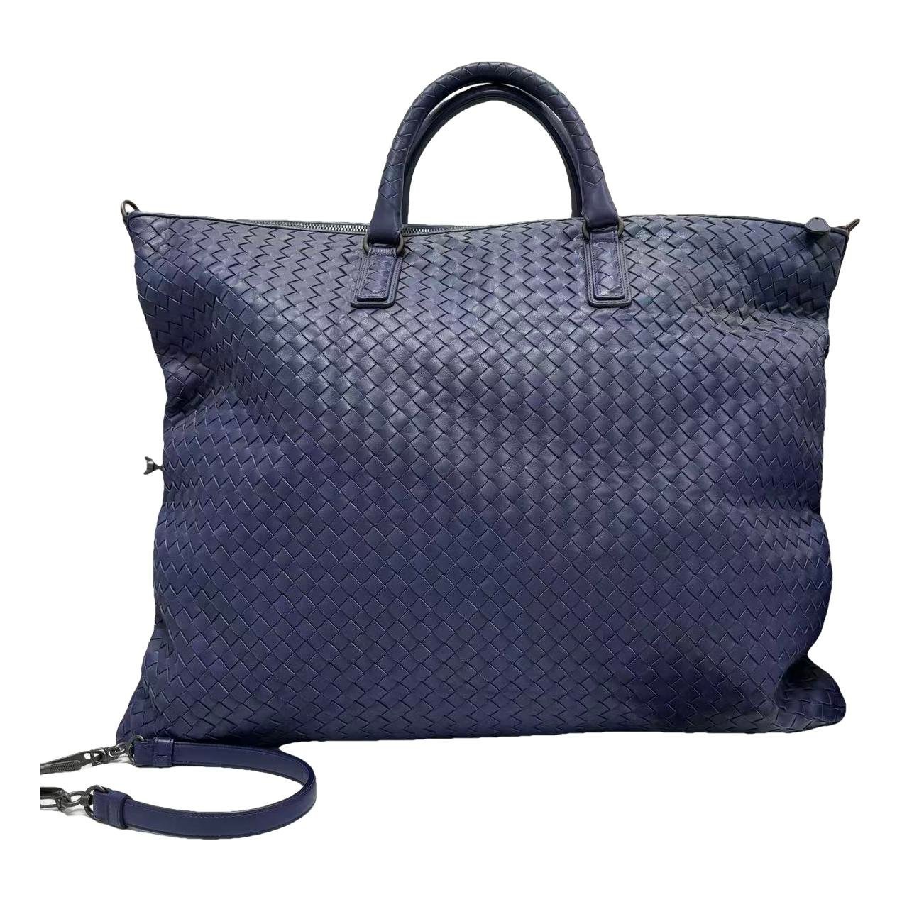 Leather tote