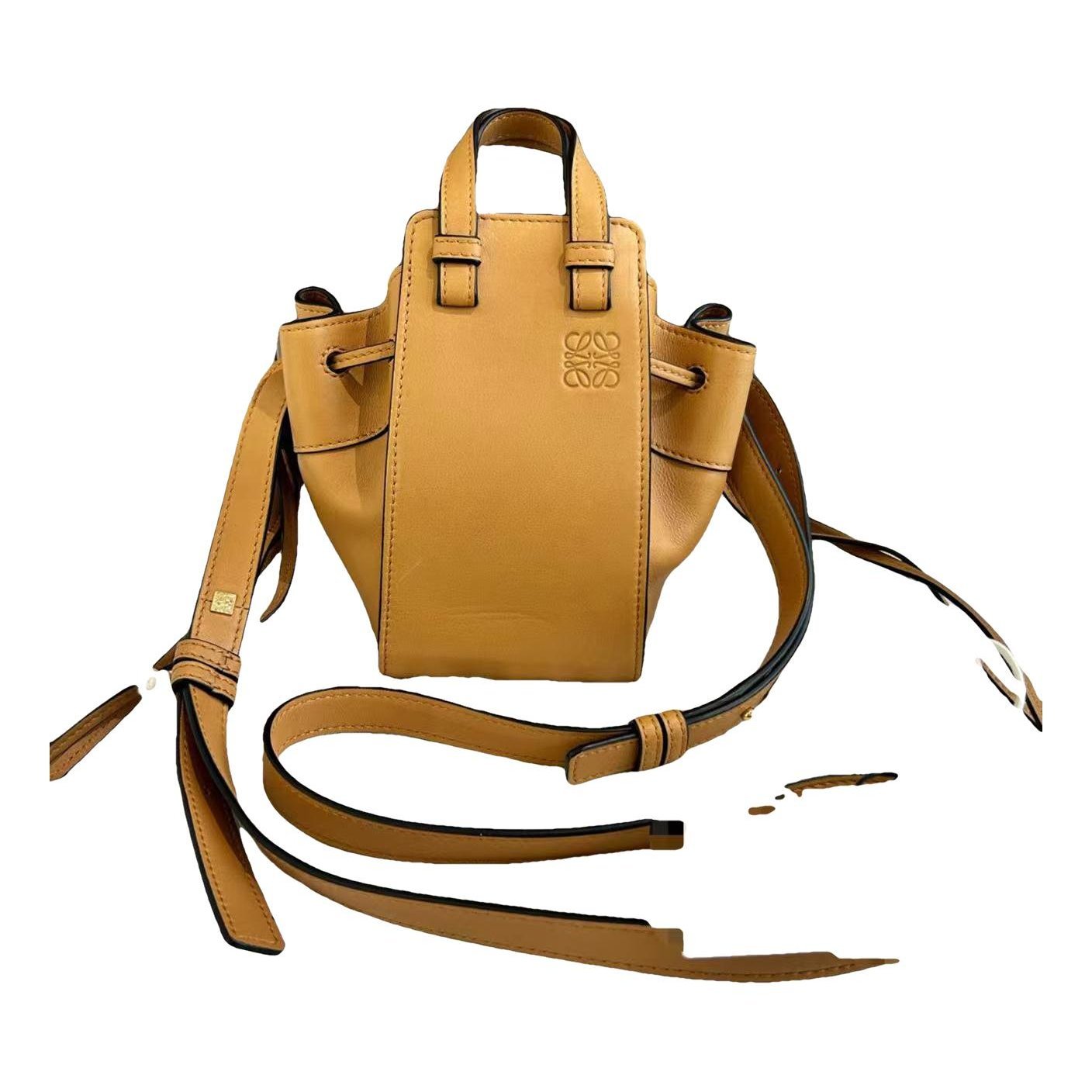 Hammock leather handbag