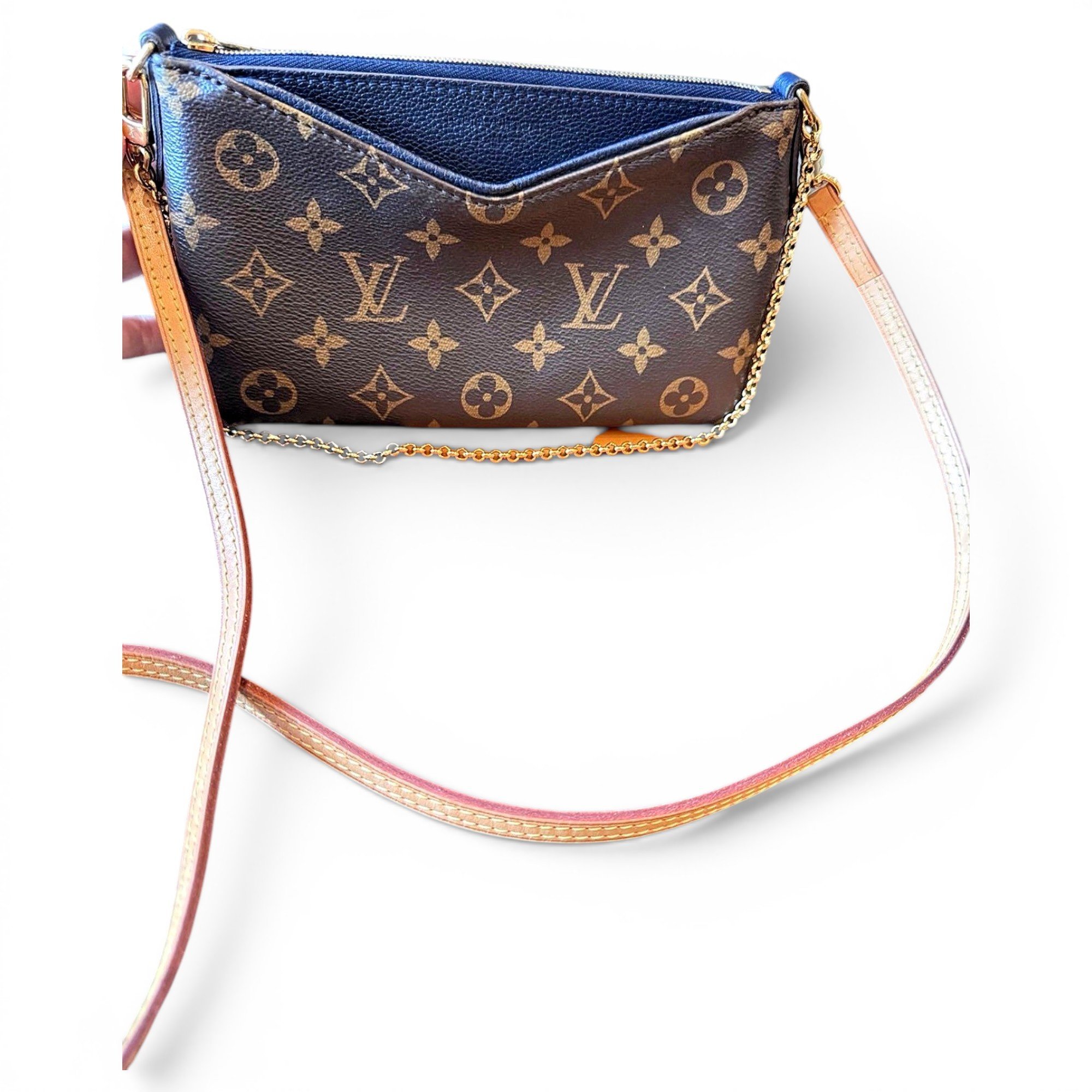 Leather crossbody bag
