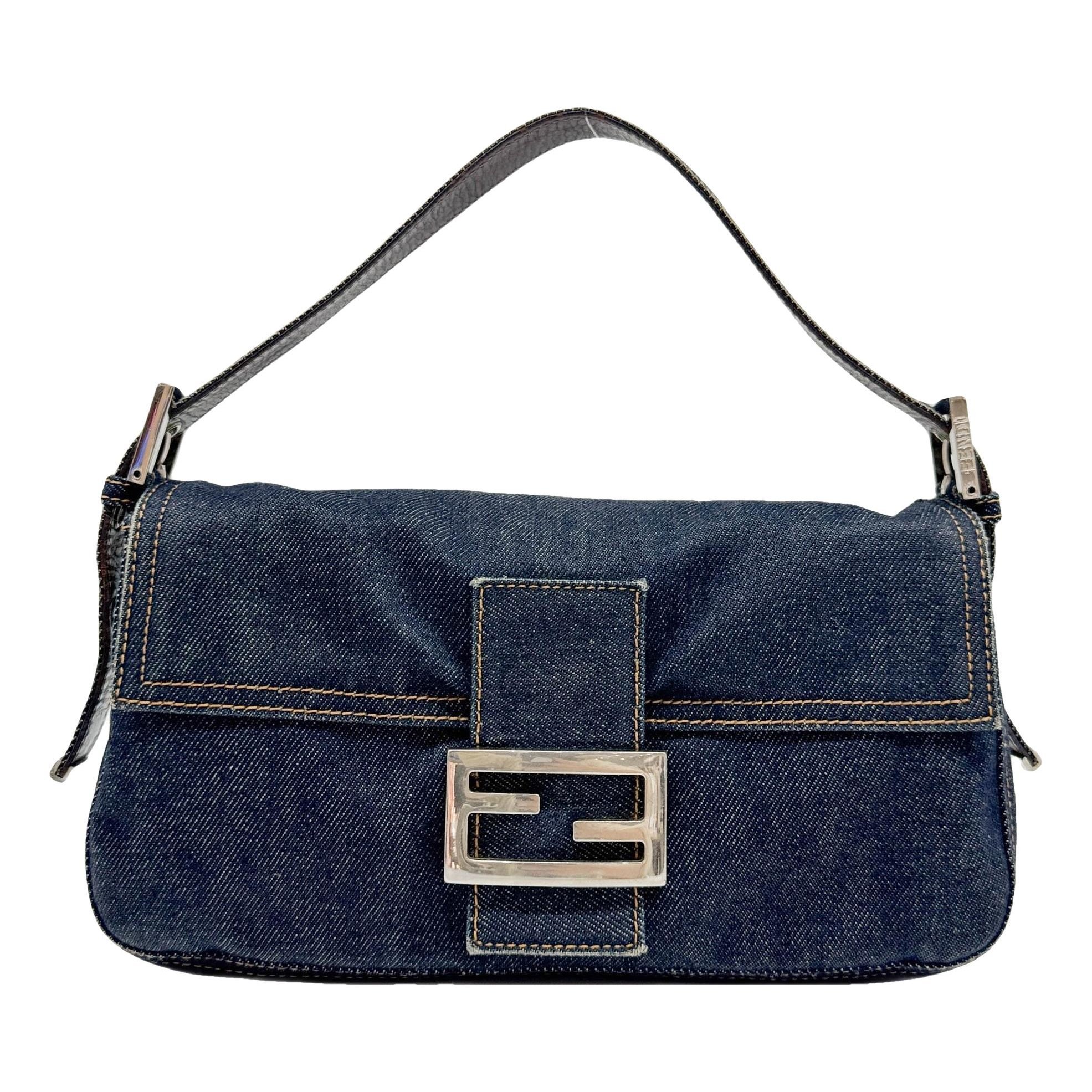 Baguette handbag