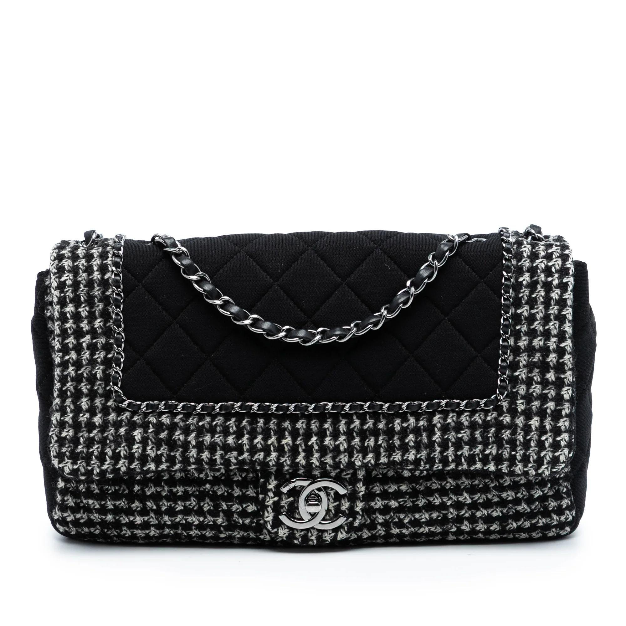 Timeless/Classique tweed handbag