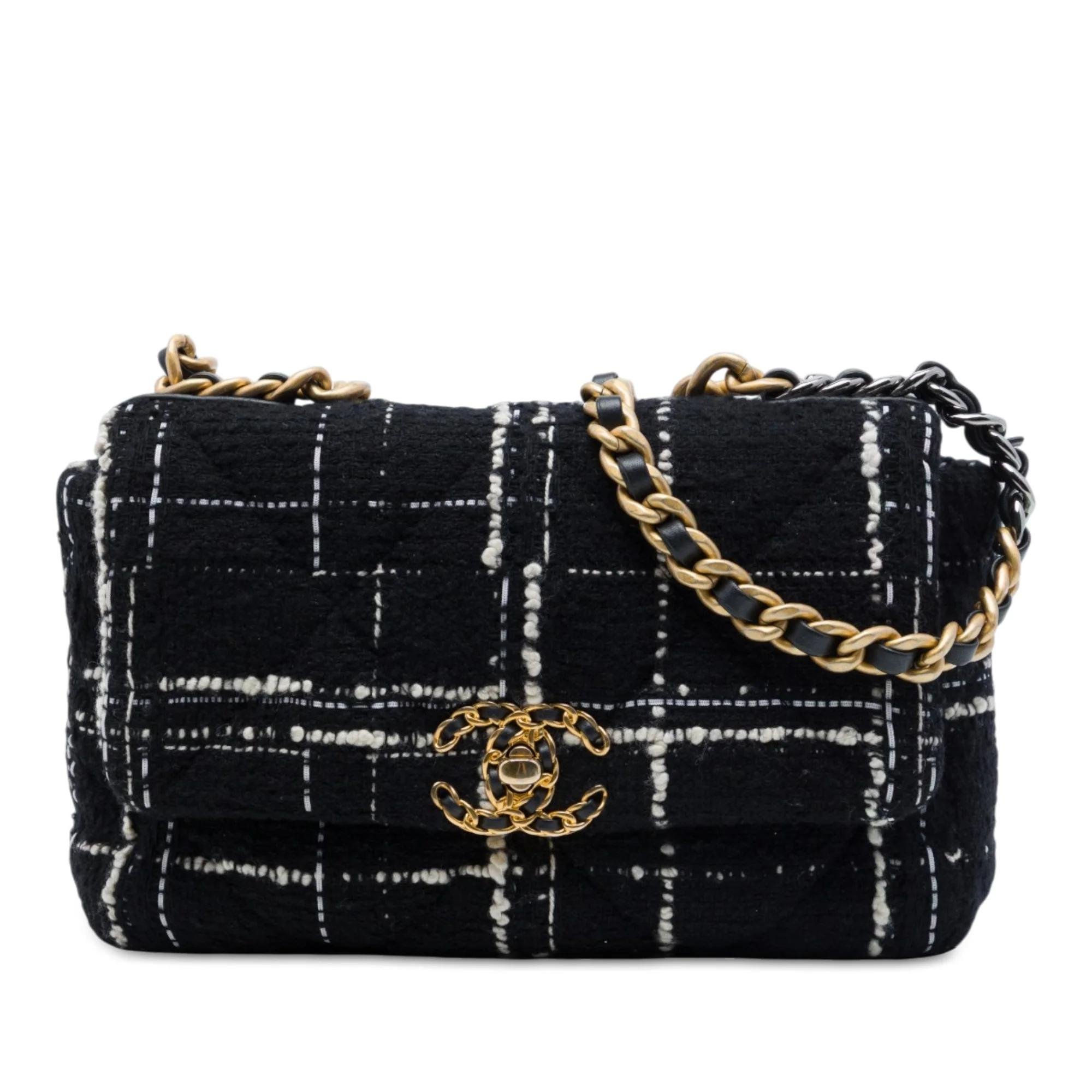 Chanel 19 tweed handbag