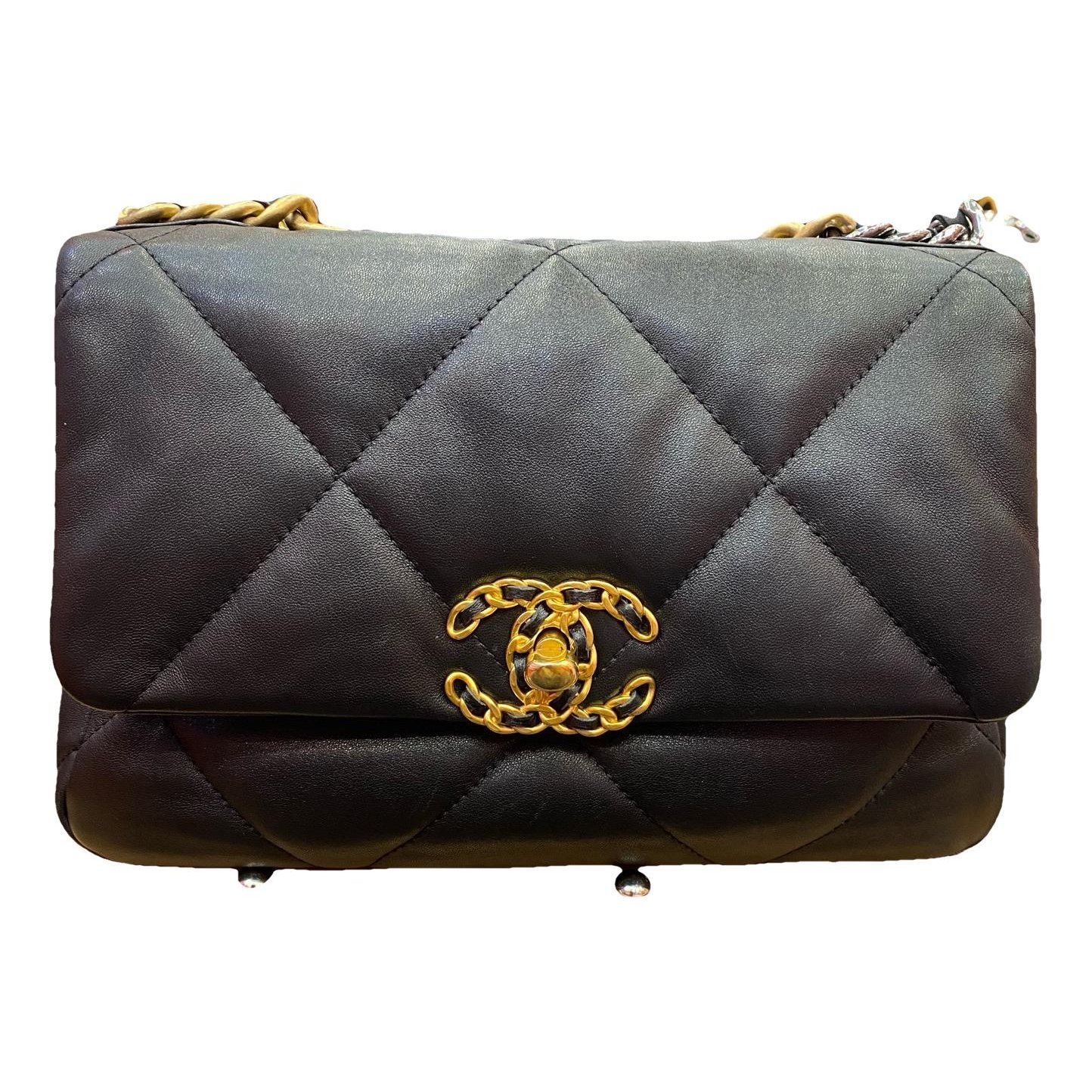 Chanel 19 leather handbag