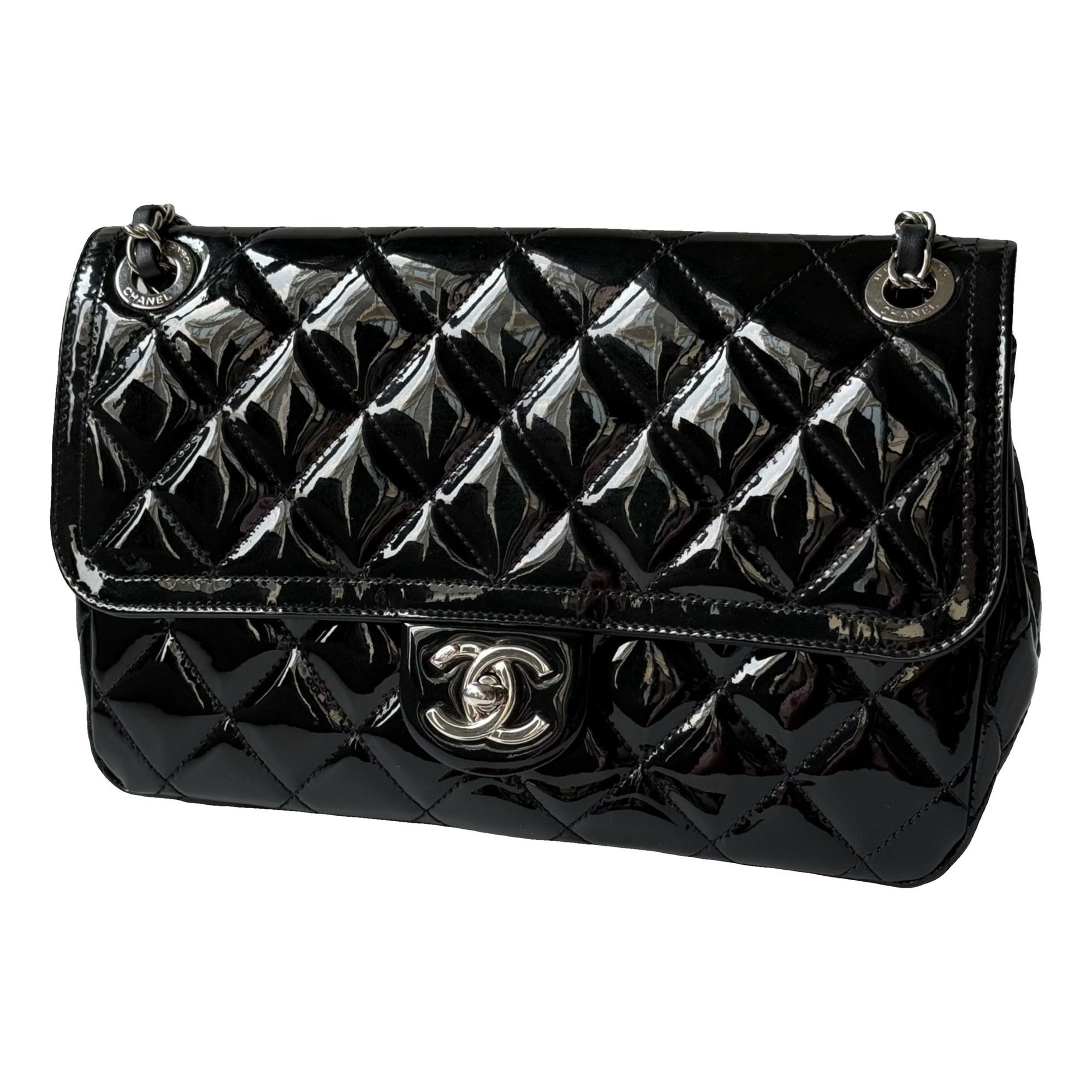 Timeless/Classique patent leather crossbody bag