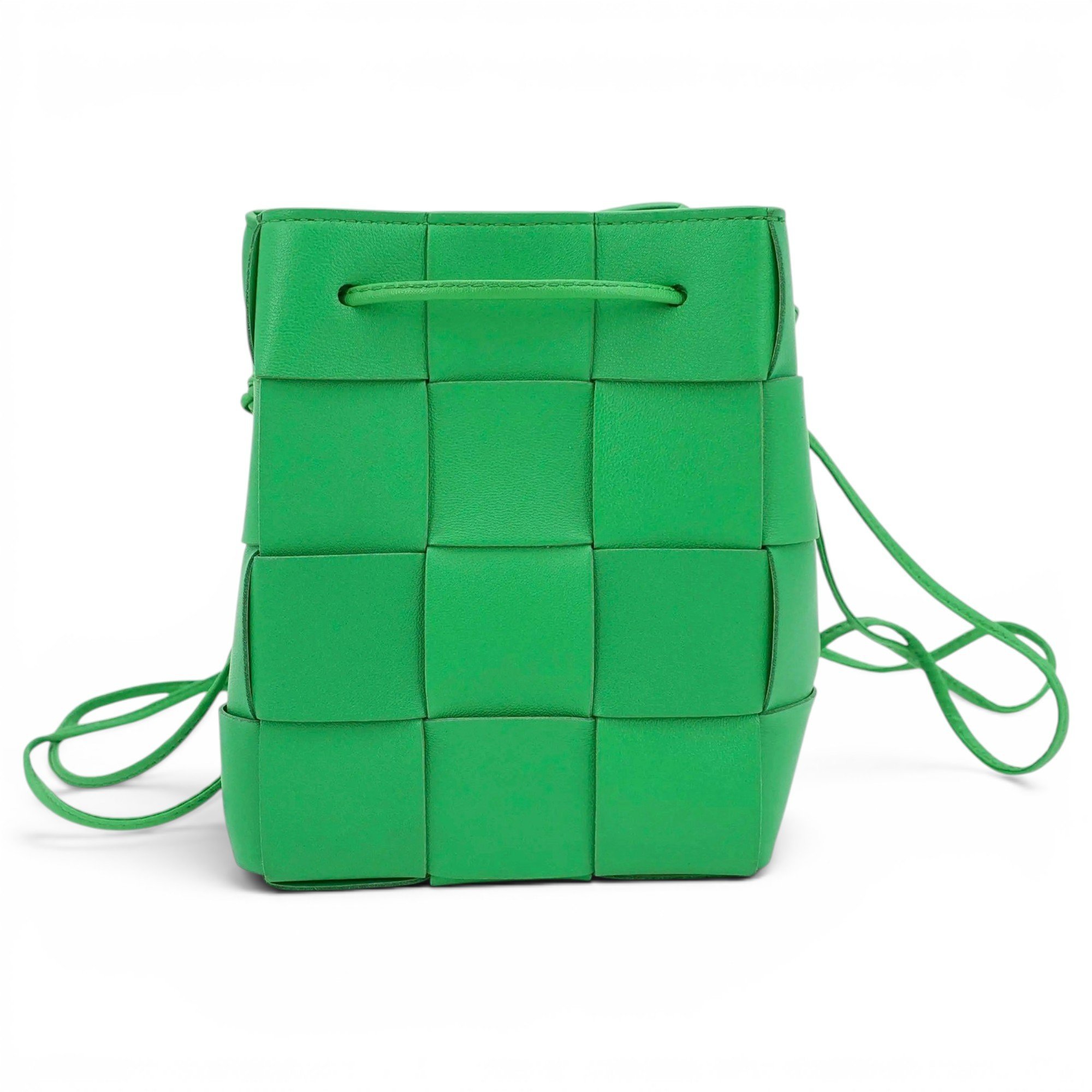 Cassette Bucket leather crossbody bag