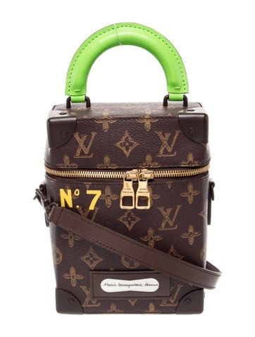 LV Monogram Vertical 2023