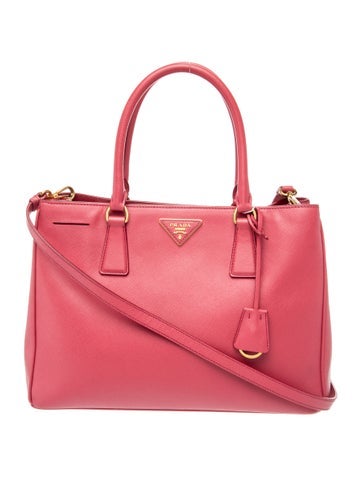 Saffiano Leather Galleria Double Zip Medium