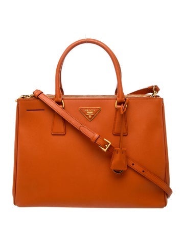 Saffiano Leather Galleria Double Zip Medium