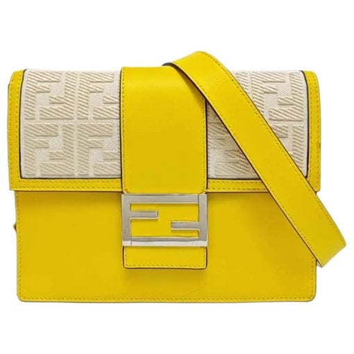 Baguette leather crossbody bag