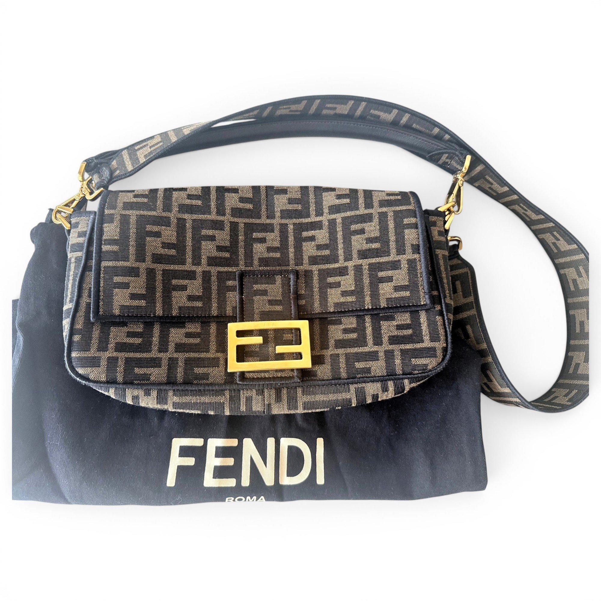 Baguette cloth handbag