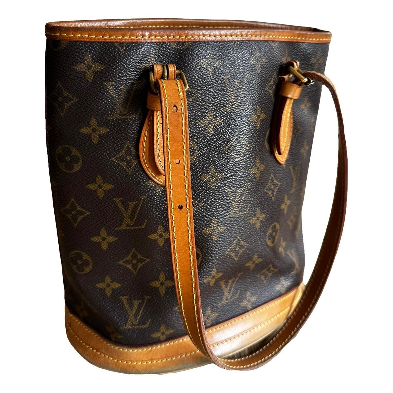 Bucket leather handbag