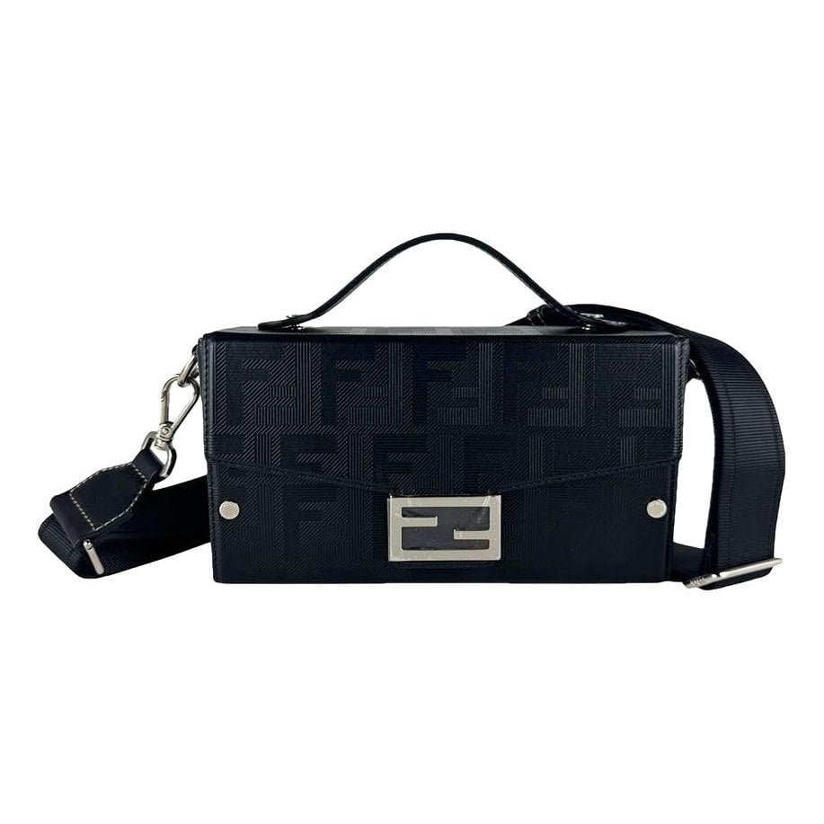 Leather travel bag