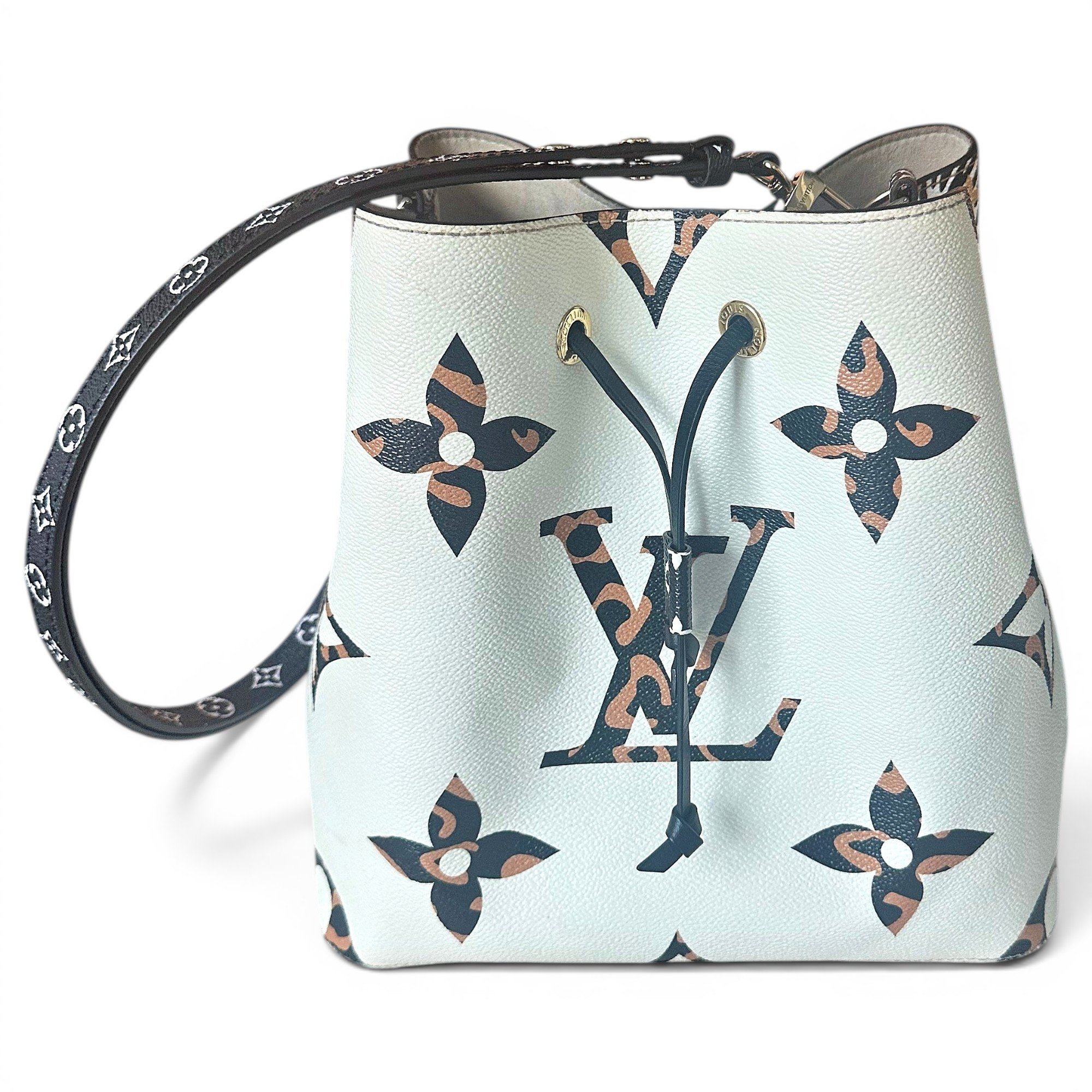 Patent leather handbag