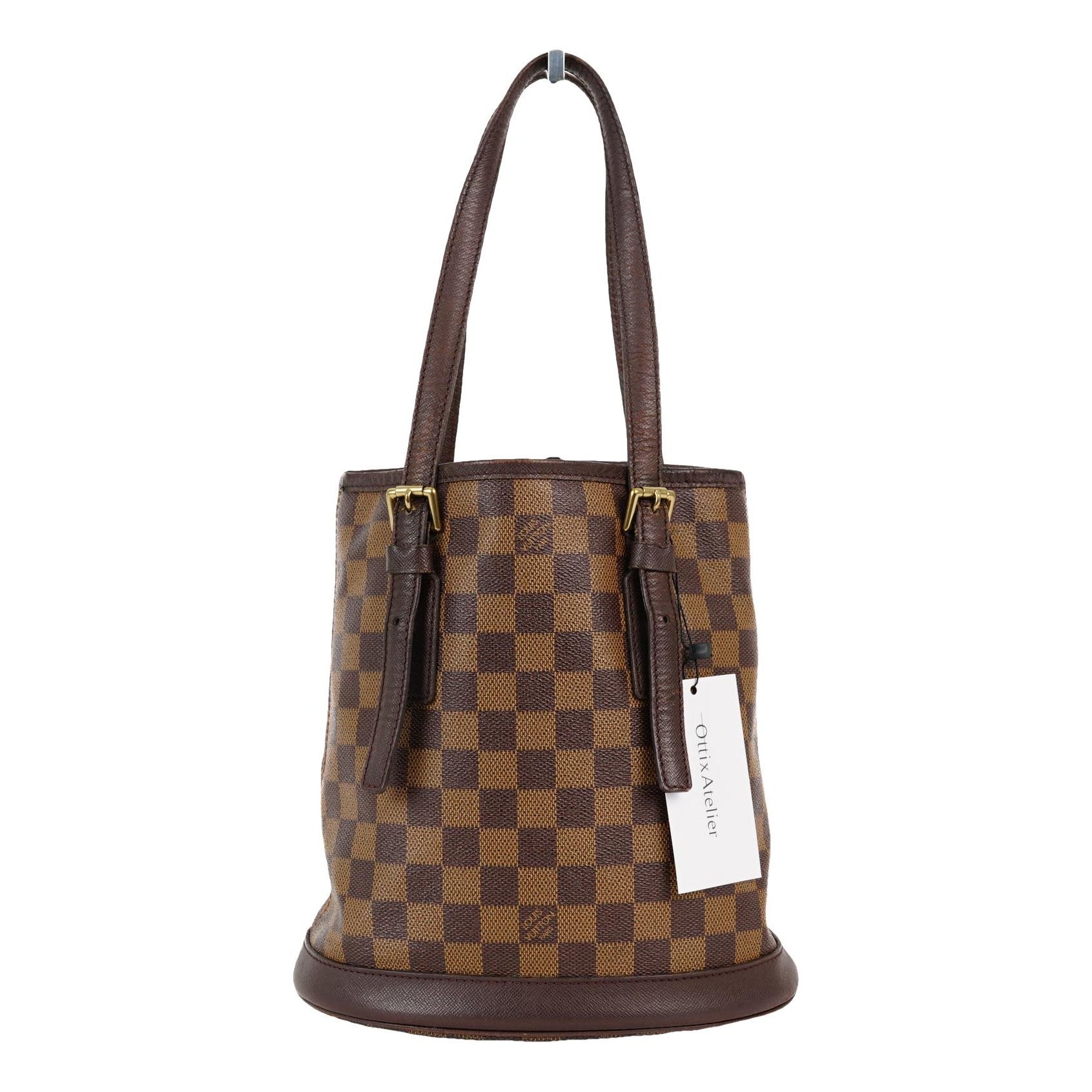 Bucket leather handbag