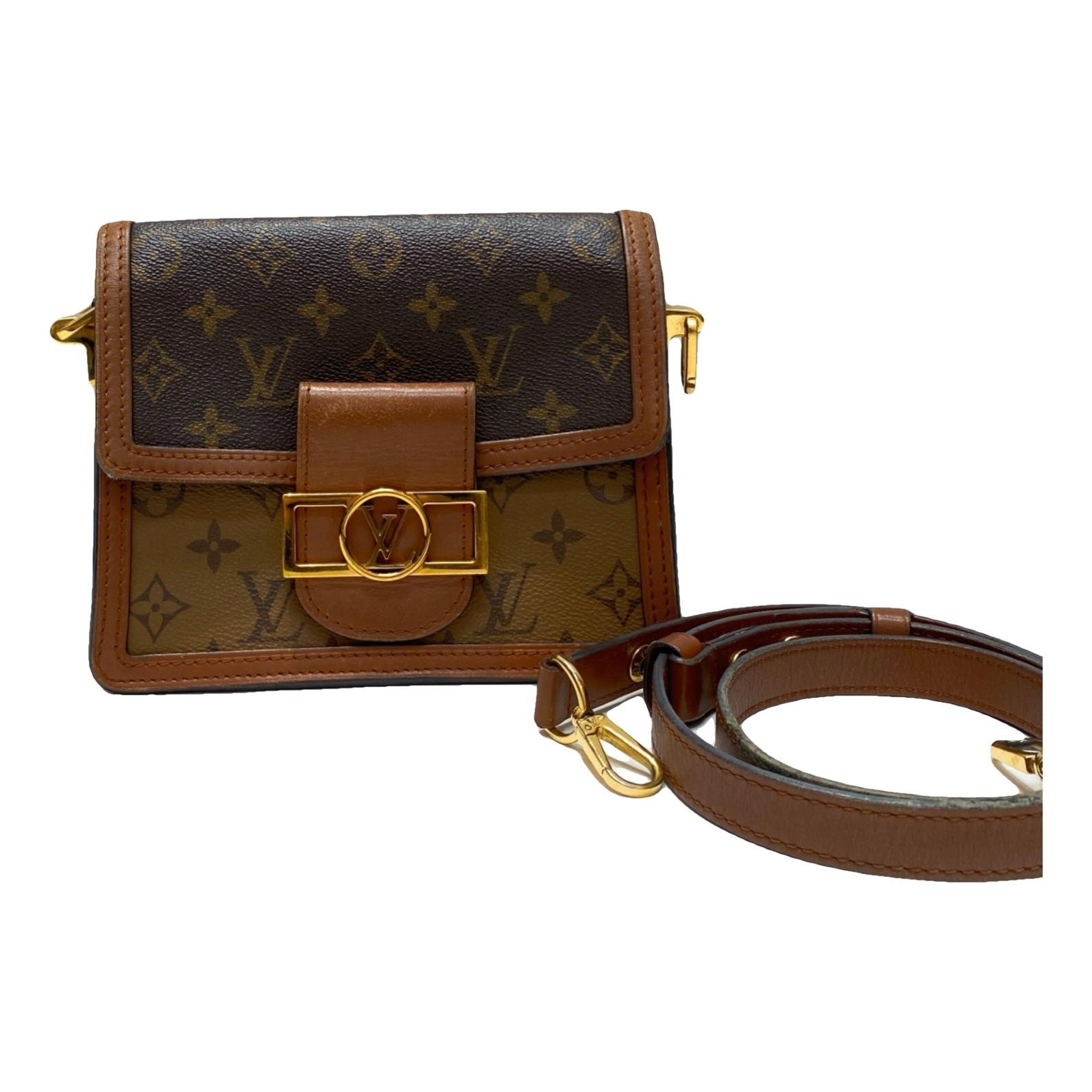 Dauphine leather handbag