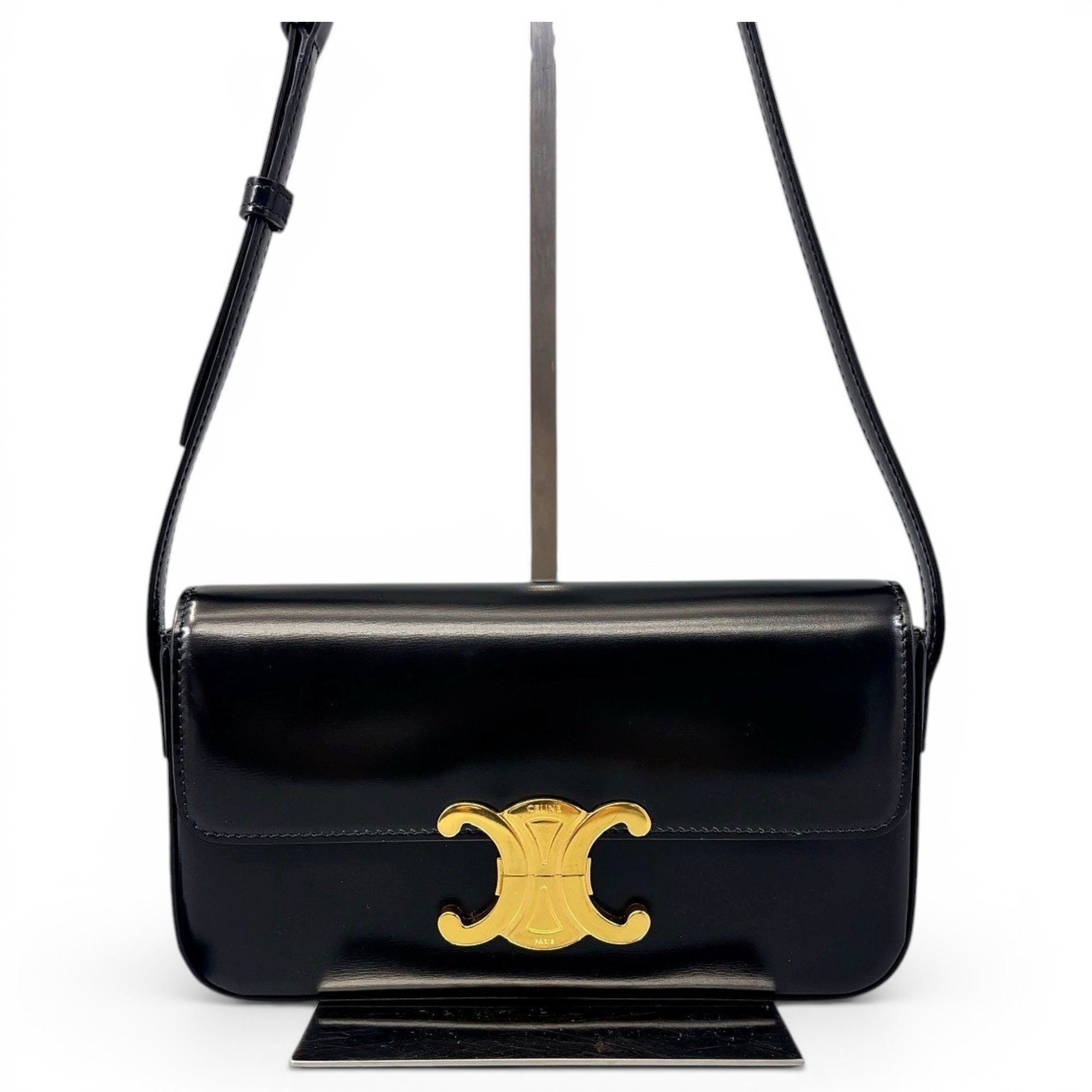 Triomphe Long leather handbag