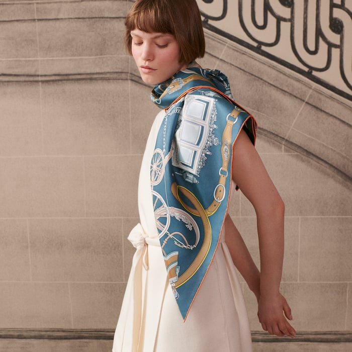 Stately Wheels Scarf 90