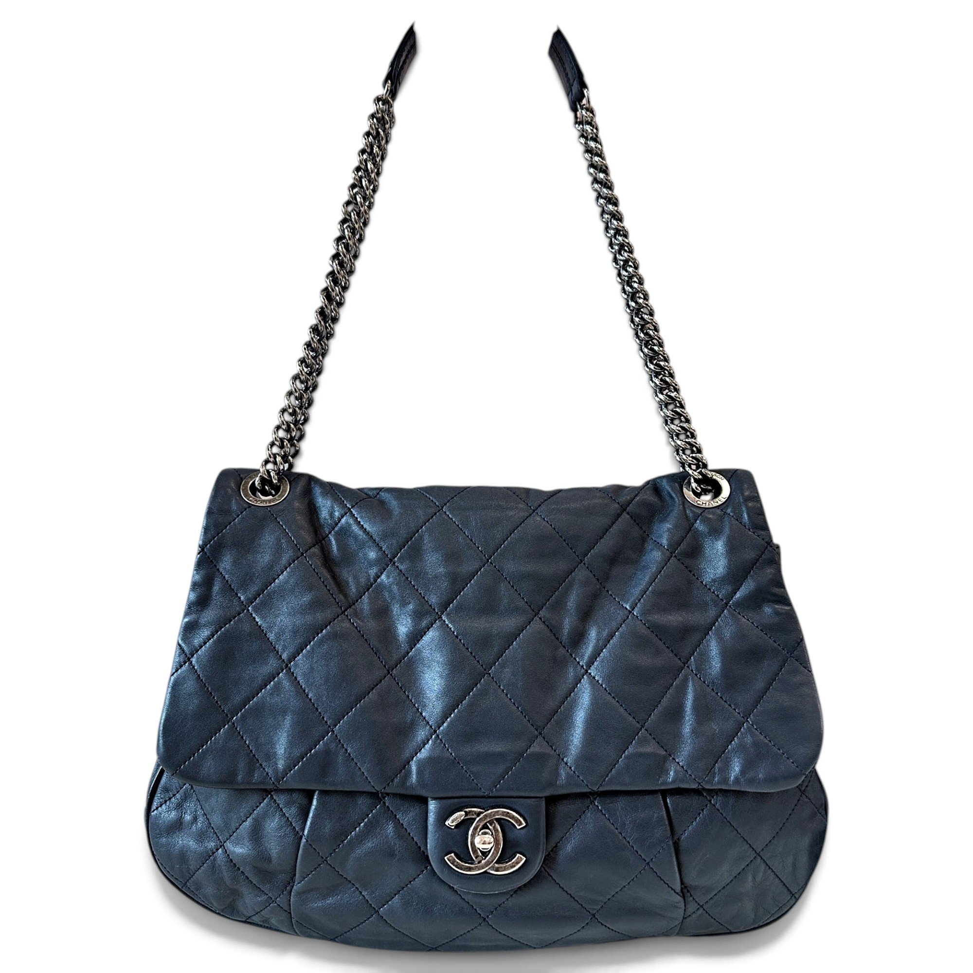 Timeless/Classique leather crossbody bag