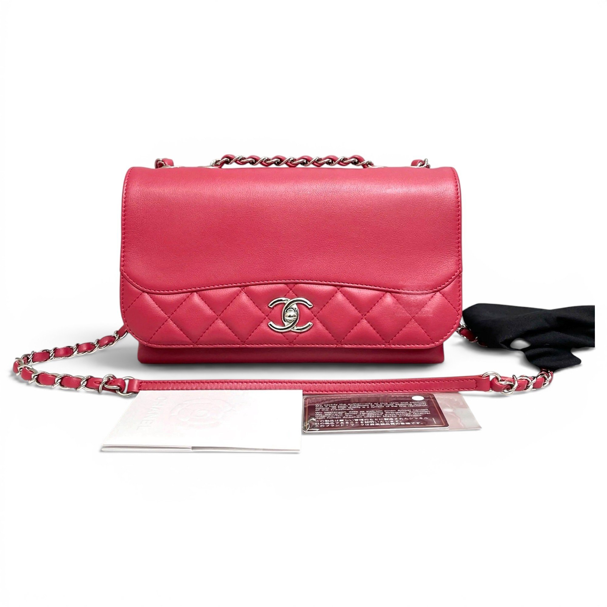 Trendy CC Flap leather crossbody bag