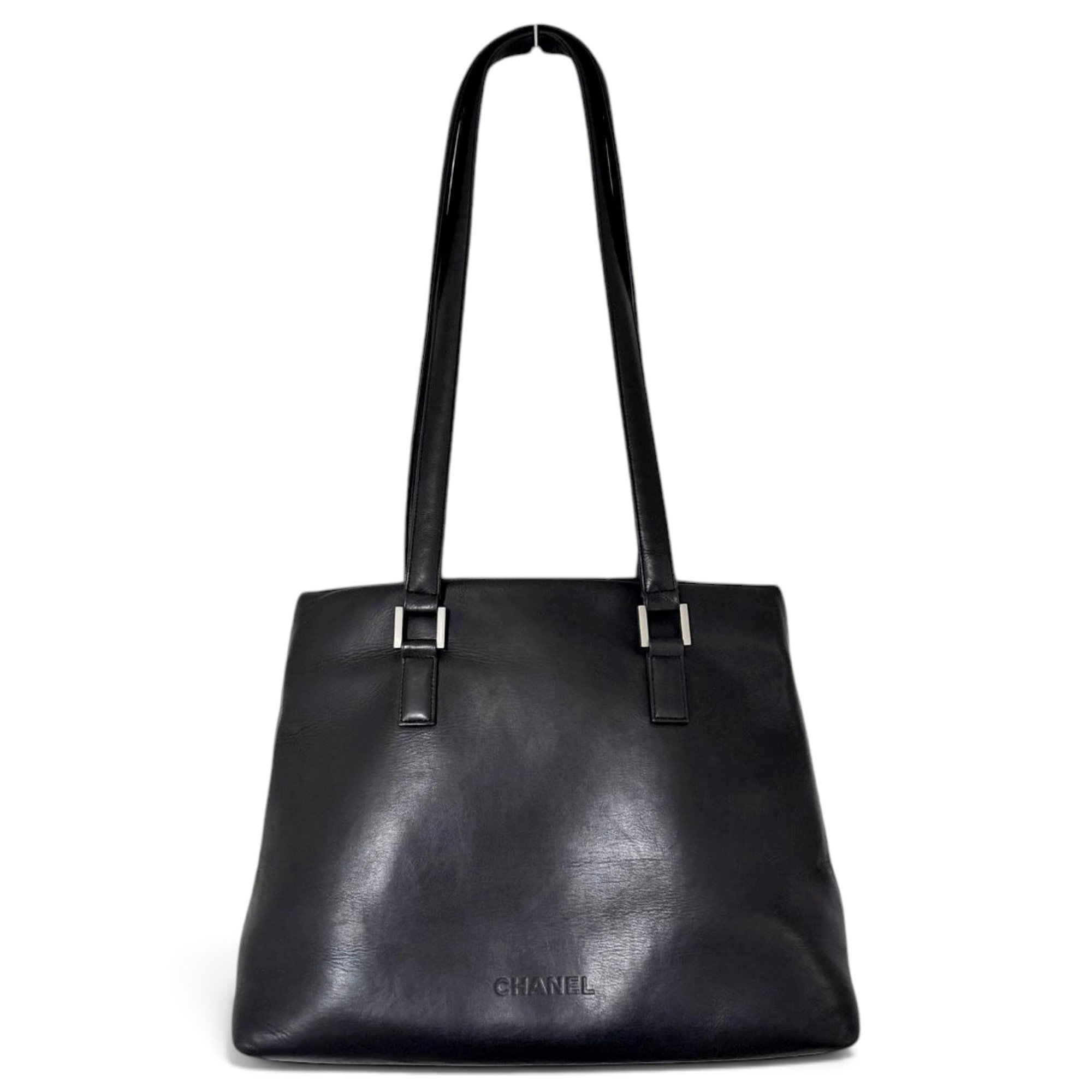 Leather tote