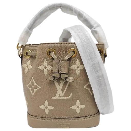 Nano Noé leather crossbody bag