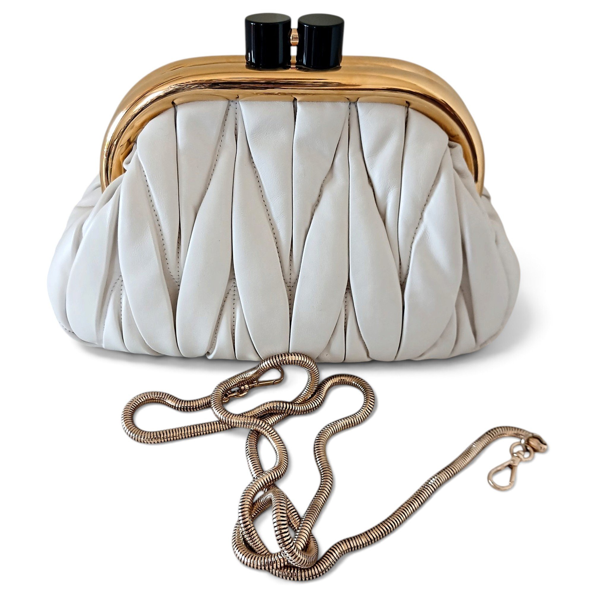 Matelassé leather handbag