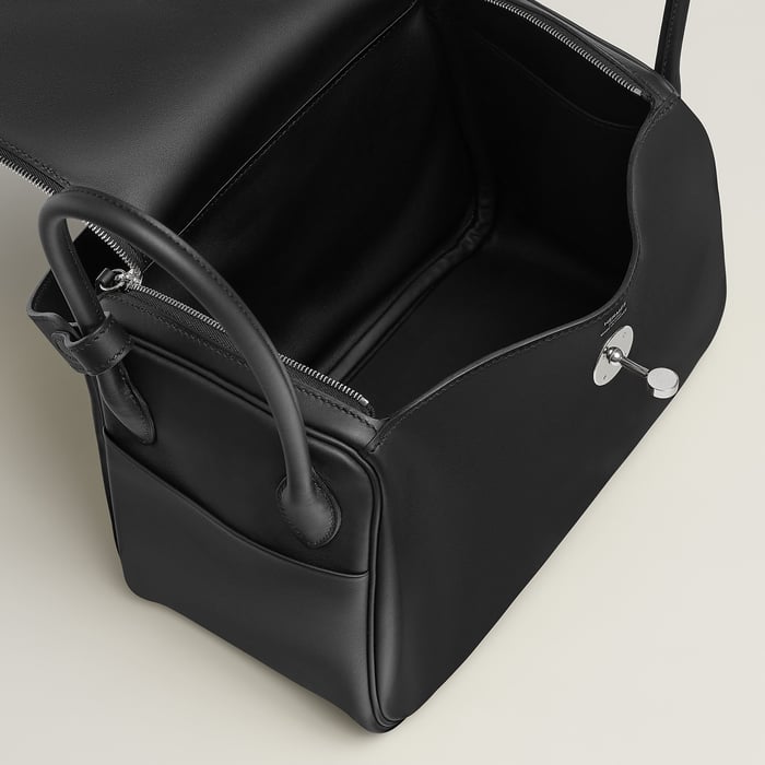 Noir Lindy 26 Bag