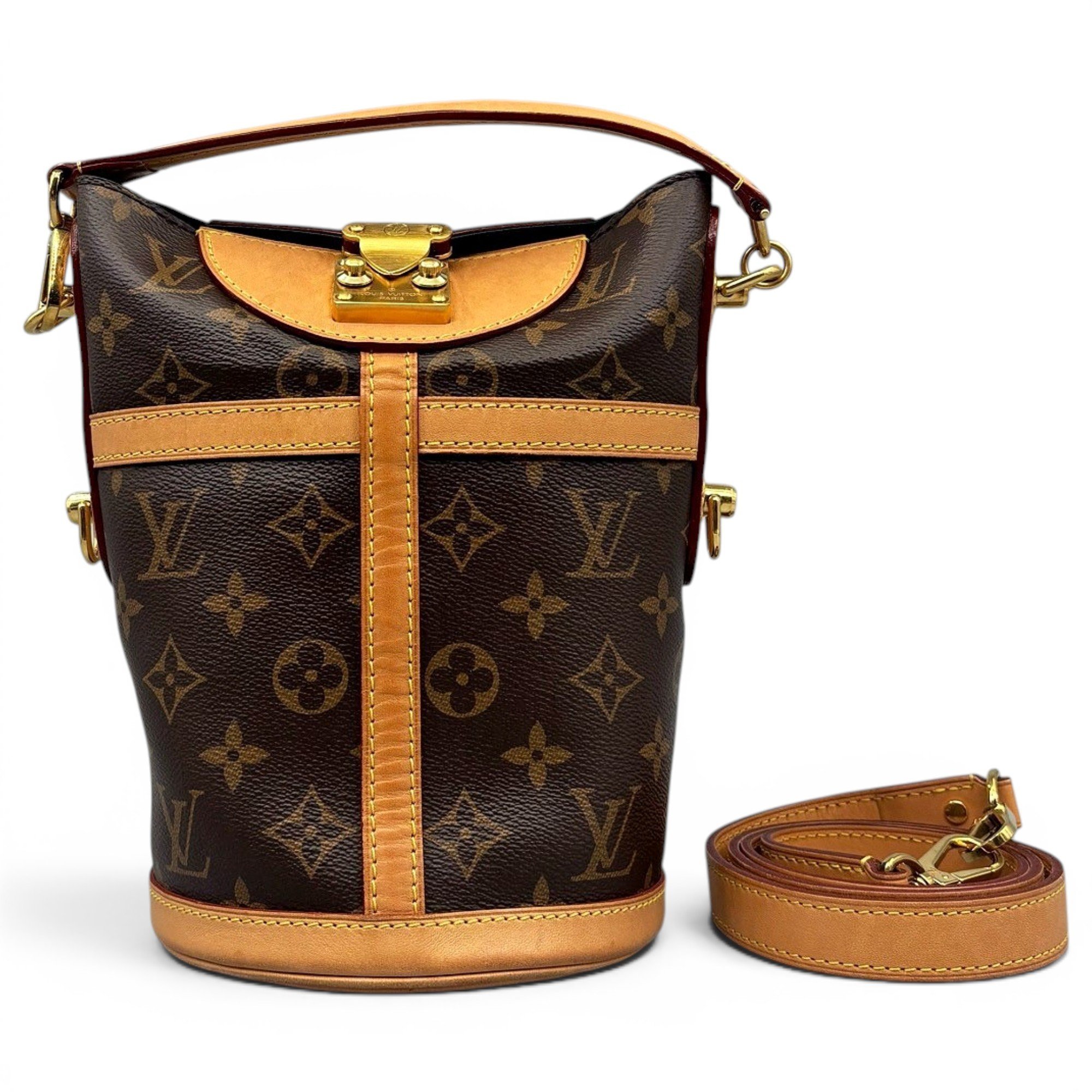 Duffle leather handbag
